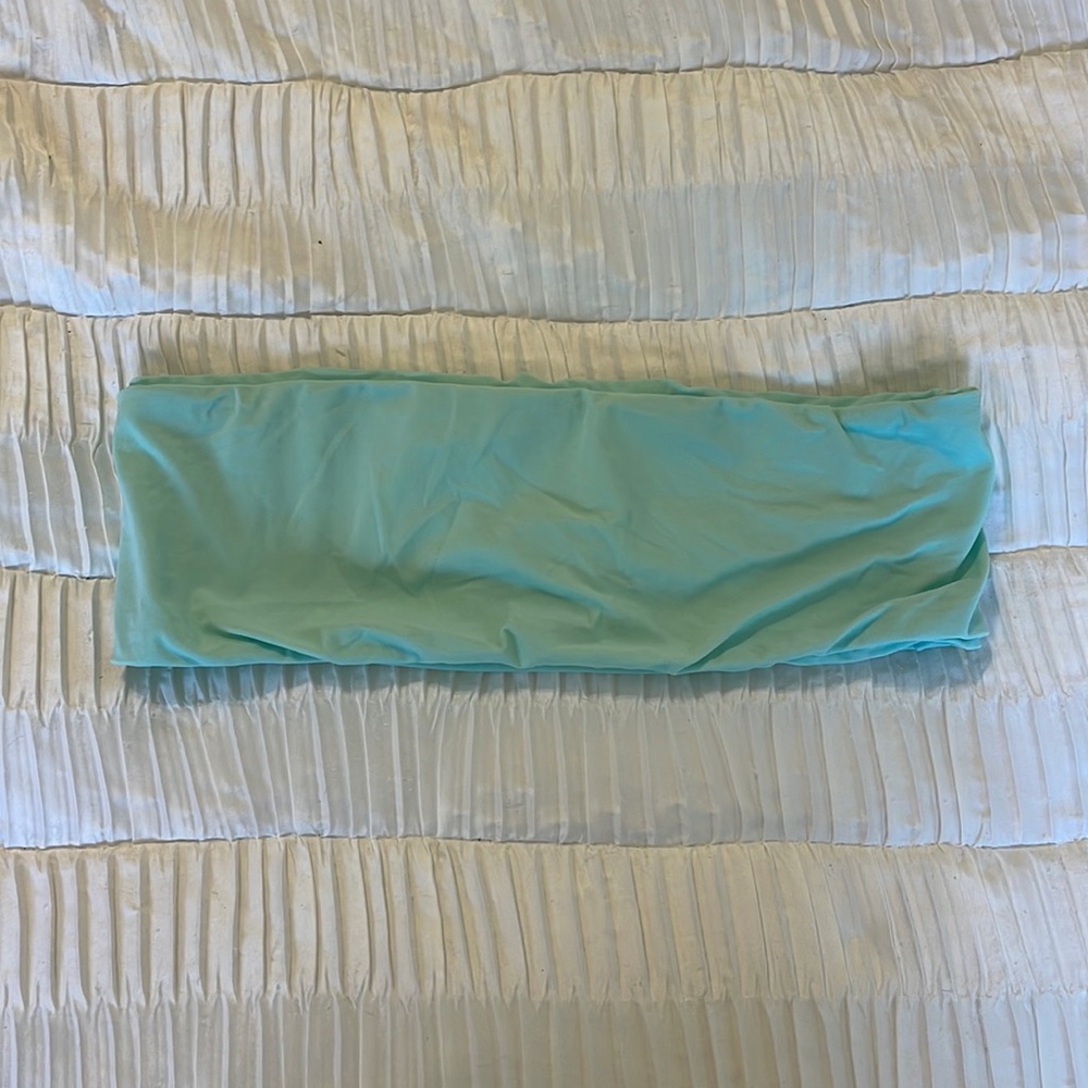 Strapless bandeau bikini top with cut out in the back no padding